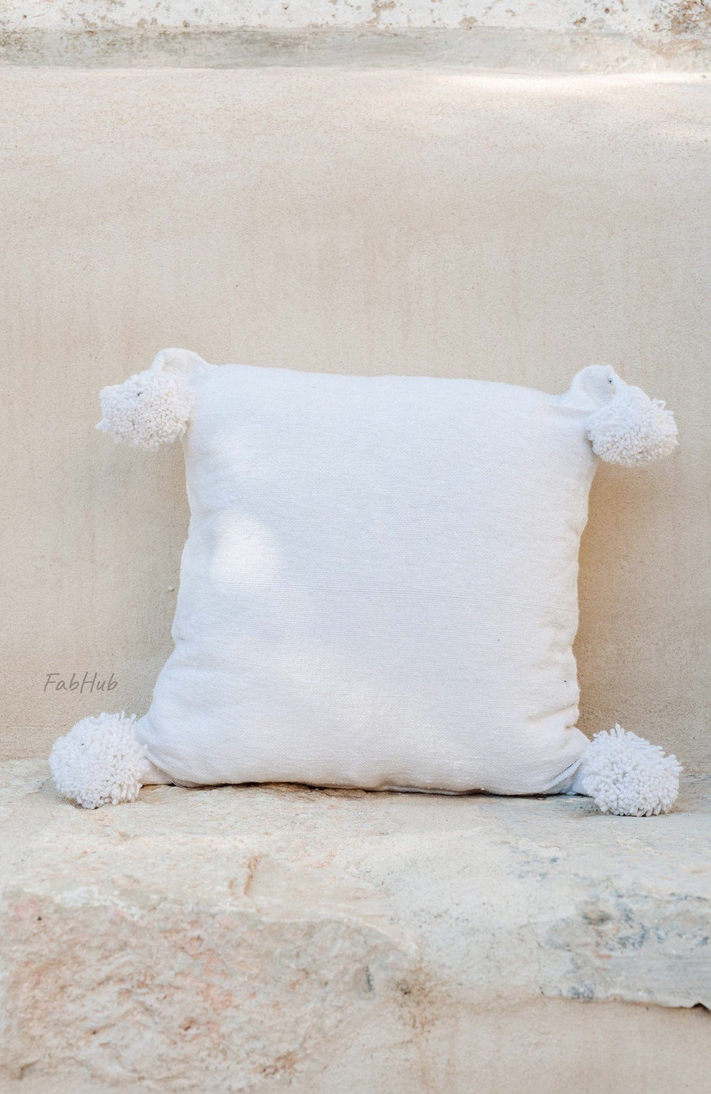 PomPon Pillow Cover White
